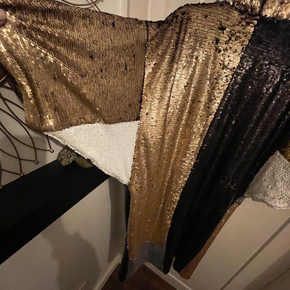 New years party perfection. Incredible patched sequence cloak. - Picture 4 of 5